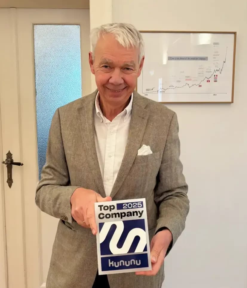 Dr. Burkhard Wittek mit dem kununu TOP Company Award 2025
